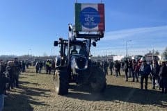 Presidio degli agricoltori nei pressi del casello di Bettolle in Valdichiana Arezzo